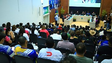 Vereadores analisam projetos de inclusão, infraestrutura e saúde durante sessão em Nova Mutum/MT