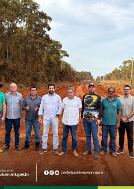 Prefeitura entrega três novos maquinários para manutenção de estradas rurais