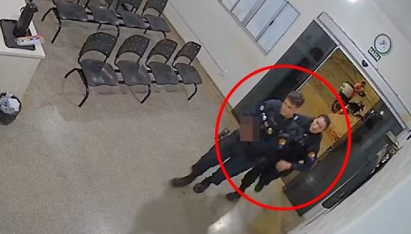 Policial é atacado com facão ao atender denúncia de violência doméstica em MT; veja vídeo