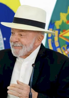 Lula adota cautela sobre tarifas americanas e promete resposta ao governo dos EUA