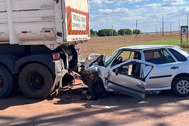 Homem de 62 anos não resiste após colisão violenta em frente à rodoviária