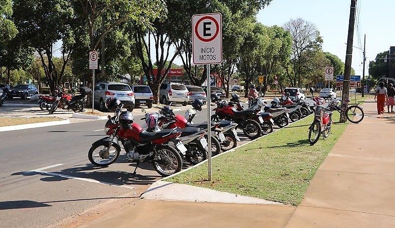 Motoristas podem ser multados por estacionamento irregular em unidade de saúde de Nova Mutum/MT