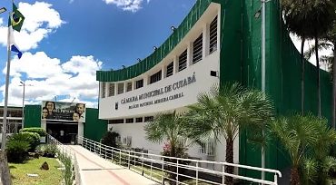 Nova lei garante auxílio e passagem gratuita para pessoas em vulnerabilidade deixarem Cuiabá