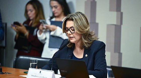 Comissão aprova proposta que zera imposto federal para compras de até US$ 50