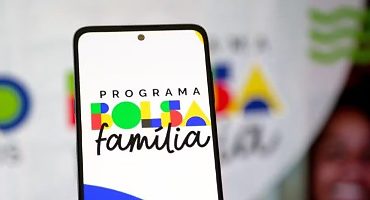 Bolsa Família começa a pagar novos valores nesta segunda-feira